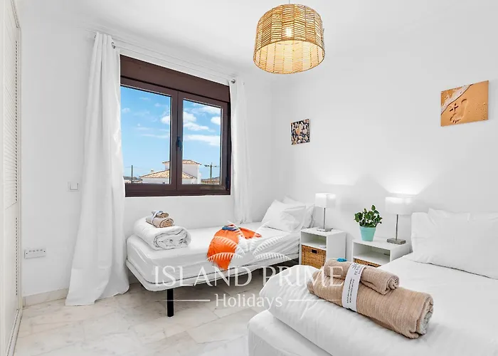 Heated Pool In The Heart Of Amarilla Golf Gv8 Villa San Miguel de Abona